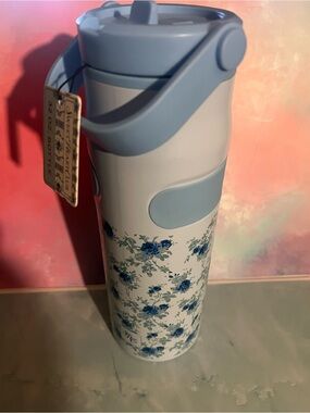 Light Blue Floral Insulated Travel Bottle with Flip-Top Handle